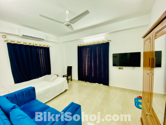 2-Bed Serviced Flat in Bashundhara R/A